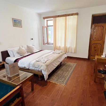 Tourist Hotel 10 Minutes Walking Distance From The Mall Manali  Exterior photo