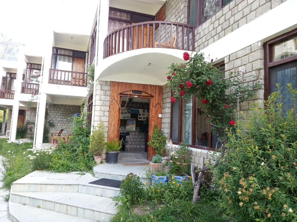Tourist Hotel 10 Minutes Walking Distance From The Mall Manali  Exterior photo