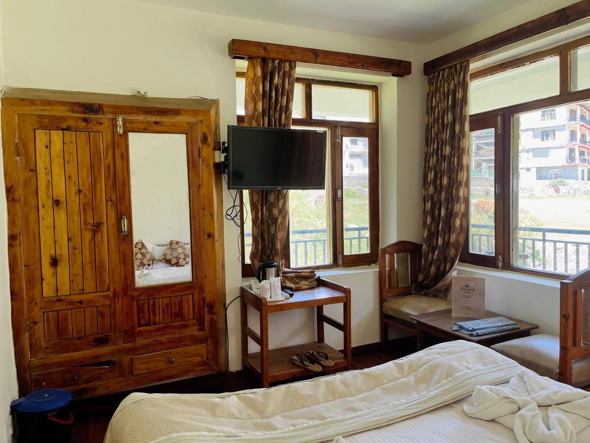 Tourist Hotel 10 Minutes Walking Distance From The Mall Manali  Exterior photo